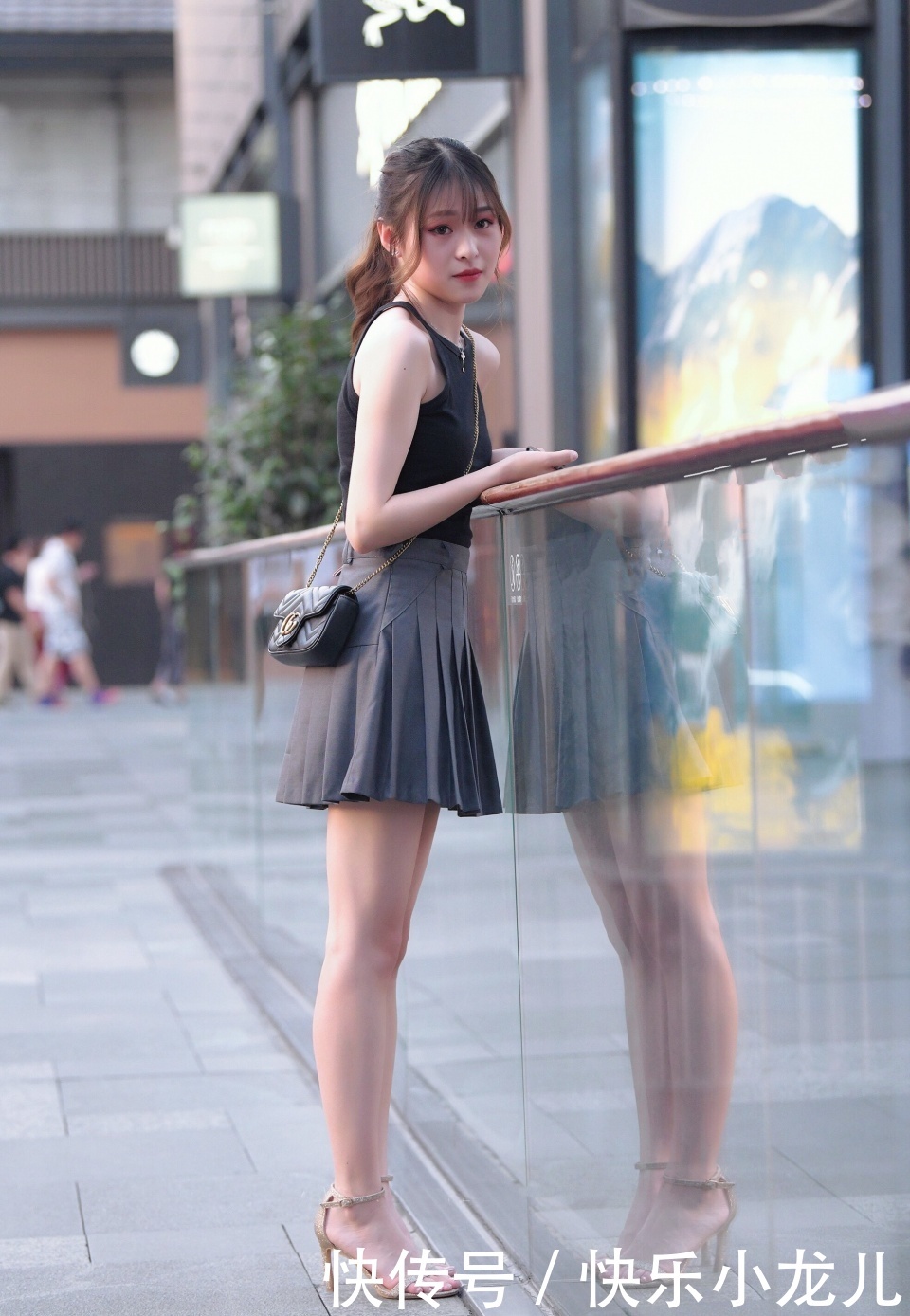  「美美」百褶裙穿搭雷区太多？跟着达人这样穿搭才是美美的，显瘦又时髦