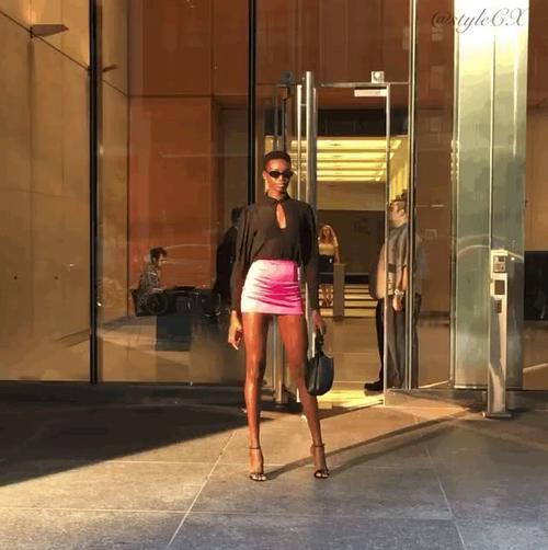 维密返场面试被这双又直又长的腿刷屏了……