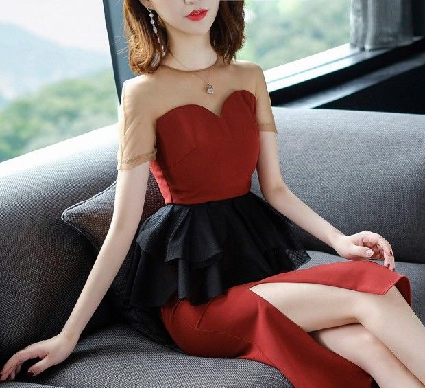 丰满的女人从不穿打底衫，上班穿包臀裙显性感身材，气质优雅