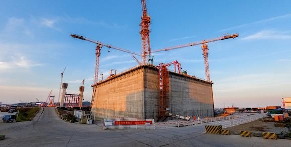  『悬索桥』重庆参建的世界首座三塔四跨双层钢桁梁悬索桥取得突破性进展