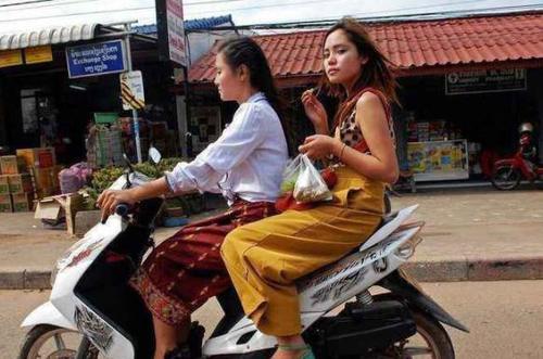 5000人民币能换638万老挝币，美女告诉你，在当地能做什么