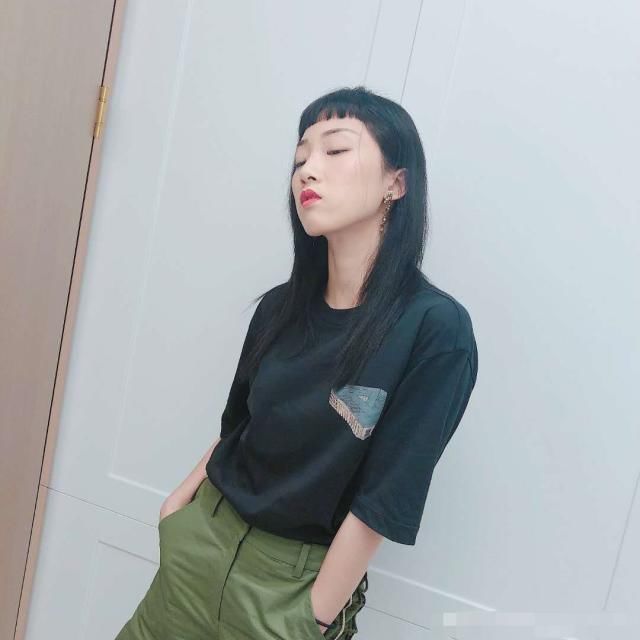 Yamy换发型了，眉上刘海被吐槽，和徐梦洁同框对比很明显