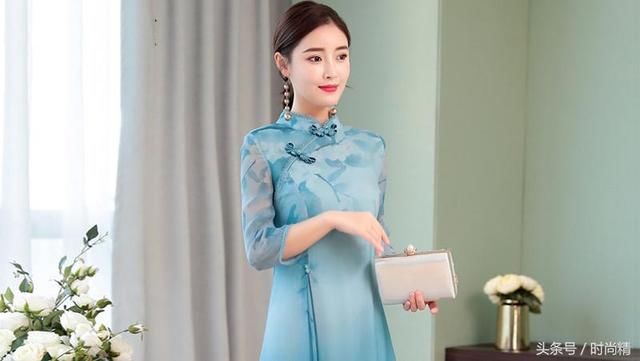 窈窕身姿，玲珑曲线，旗袍连衣裙穿出女人的万种风情