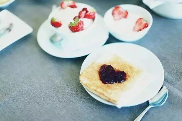 孟美岐吴宣仪紫宁宣布退出火箭少女队，杨超越开挂意外C位出道，