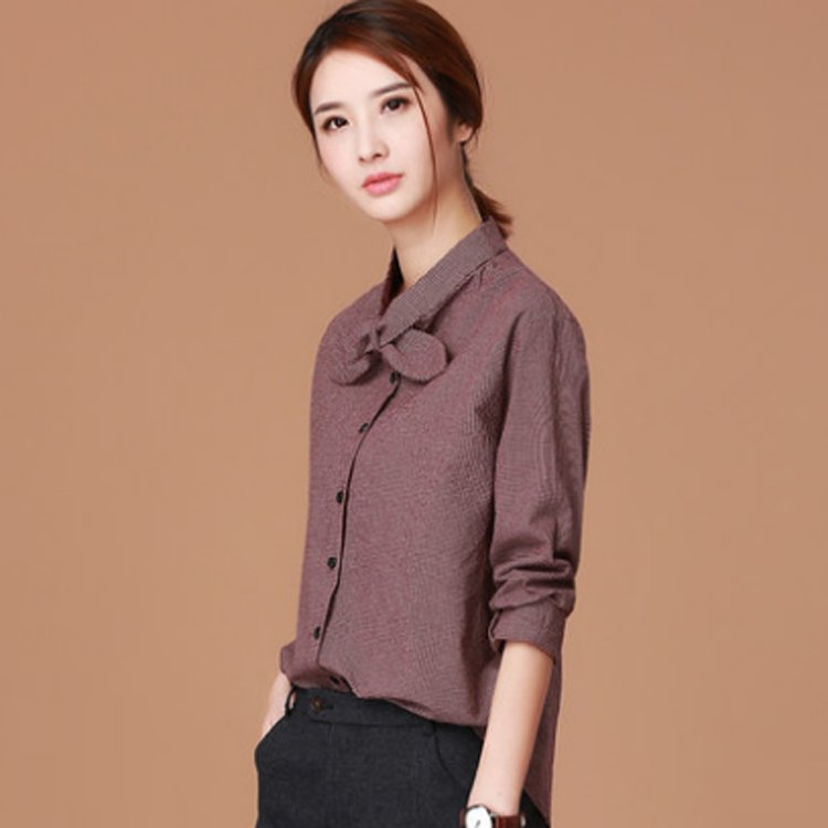 若你身高低于160，秋后少穿长裙，试试娃娃衫，洋气减龄又遮肉