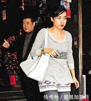 看了香港女首富甘比的搭配功力, 才知道刘銮雄为什么独宠她一人