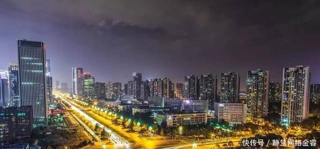 西部第二最发达的国家级新区, GDP超过2500亿, 是未来四川最有钱