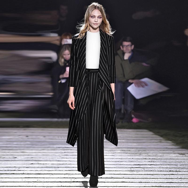 老婆又矮又胖，但穿上这新款A字裙，显瘦显高，大家都夸美