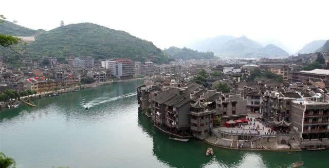 我国最美的一座古镇,被誉为“东方的威尼斯”,你知道是哪吗?