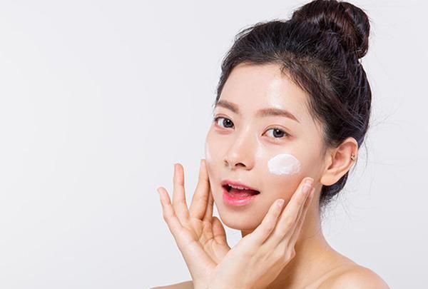 「汝歌」汝歌:你知道毛孔里的白色东西是什么吗?