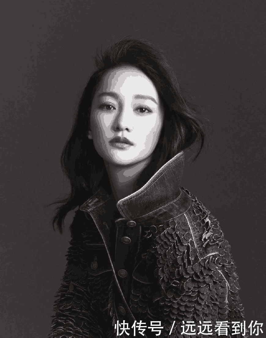 43岁周迅眉毛没画就出门: 这样才接地气! 网友: 还不如50岁大妈