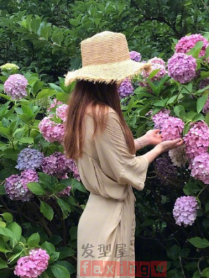 女生百变长发发型 多种时尚发型诠释完美人生