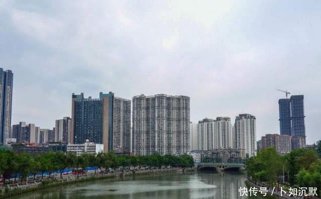 GDP半年报这两座城市，或许能跻身一线城市，重庆上榜