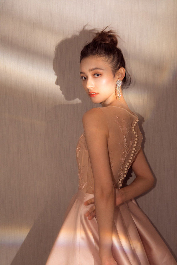 明星妆容合集：唐嫣美出新高度杜鹃翻车？