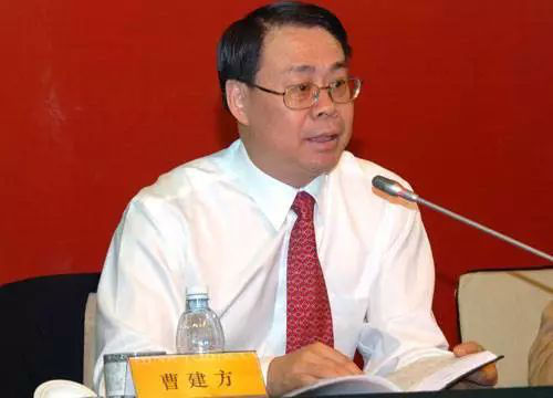 “落跑校长”再出镜，和两同事攀附同一副省长