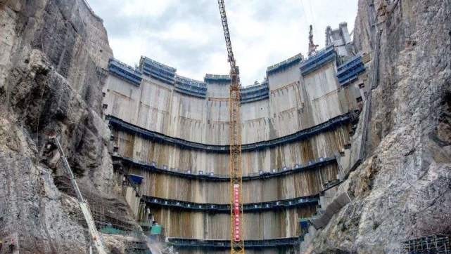 中国一超级工程将完工，8年耗资1000亿？“基建狂魔”震撼全球