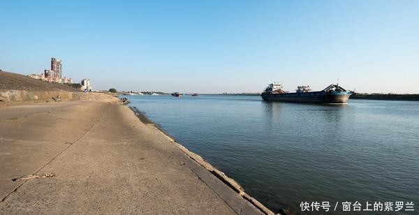  西南公路渡口：这个不起眼的停航渡口，曾是广东省内最大的乡镇