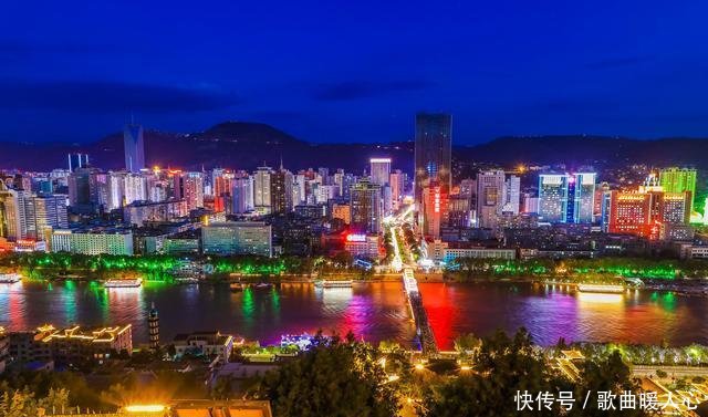 2019中国十佳不夜城排行榜，西安顺利上榜，居然没有上海
