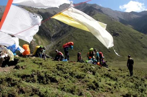 北边百花南青石，祁连苍茫画秋颜--祁连山穿越