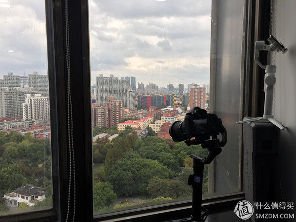 你有麒麟臂，我有稳定器，飞宇AK2000单反相机稳定器使用评测