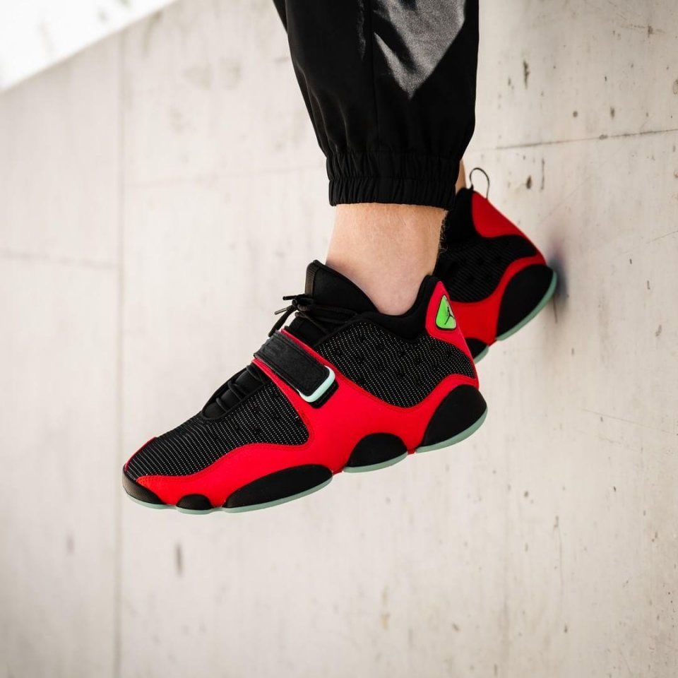 即将发售!黑红配色Air Jordan Black Cat上脚图释出!