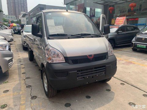  追求：操控不错？五菱荣光小卡车主追求操控选它不后悔