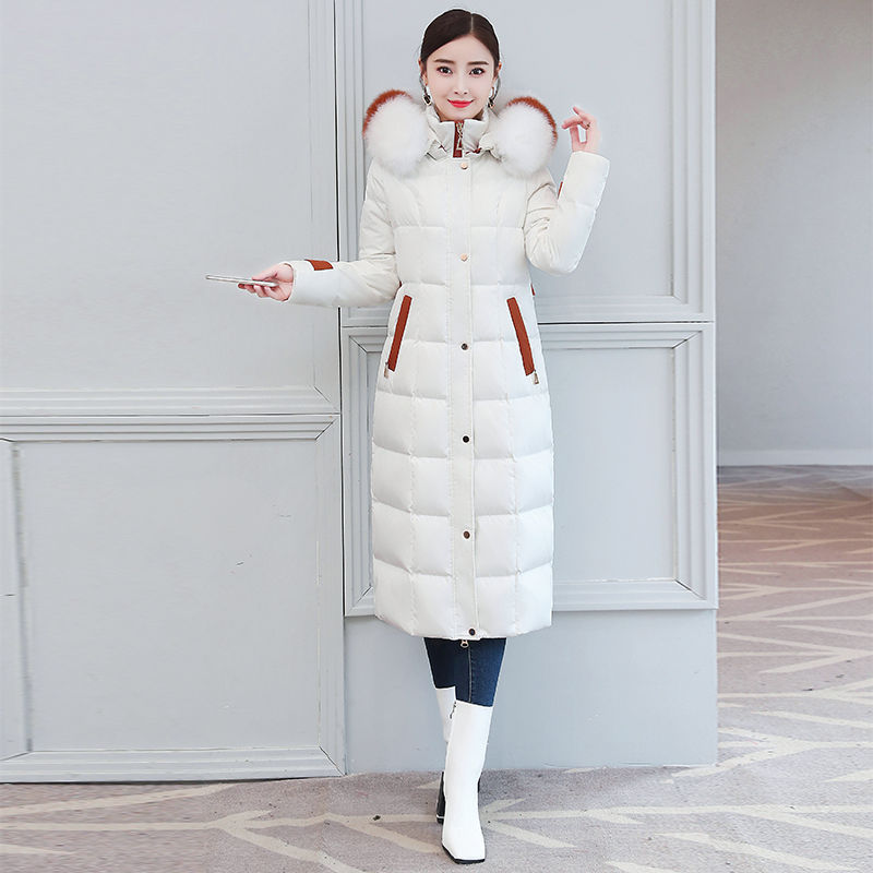 等我有钱了，也都想买这种羽绒服，修身又大气，一件比一件洋气