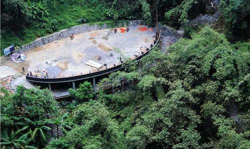 震撼！全国首个天坑大剧场！还有悬空天梯、悬崖泳池，就在融水附