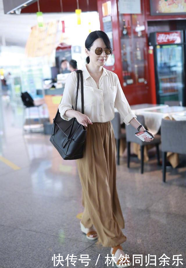 女人■50岁女人穿衣不显老!记住这3点最关键,时髦气质更显年轻!