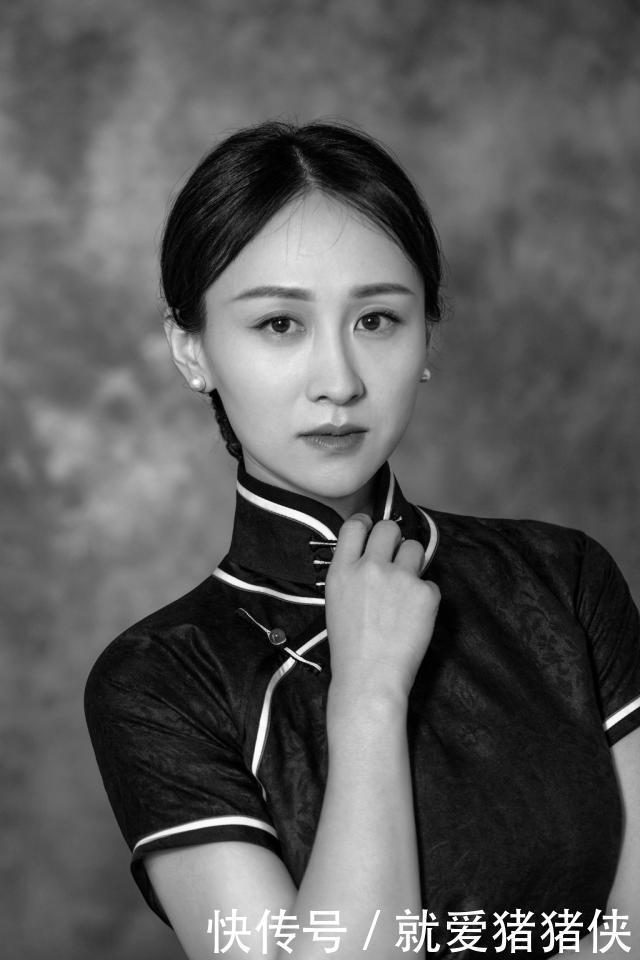 「 贵人」旗袍配貂优雅又奢华,美成了画中人!,“愉贵人”终于高调了一回