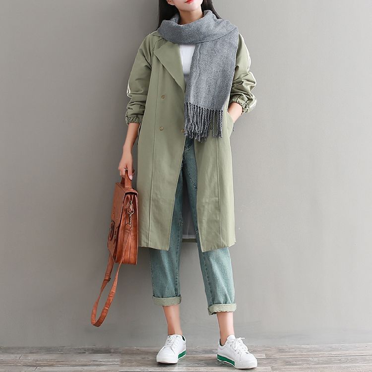 国庆出门旅游才发现，那边的女人都穿这样的外套!别说确实美