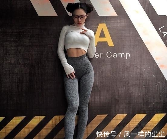 『底裤』时尚美腻的打底裤之小细节造就的别样美感