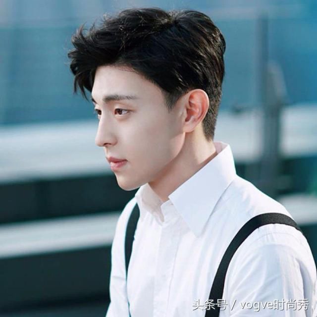 邓伦：最高级的整容就是换发型，已帅到颜值巅峰