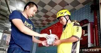 美团突然宣布新规：无数骑手措手不及，网友：对骑手好点吧！