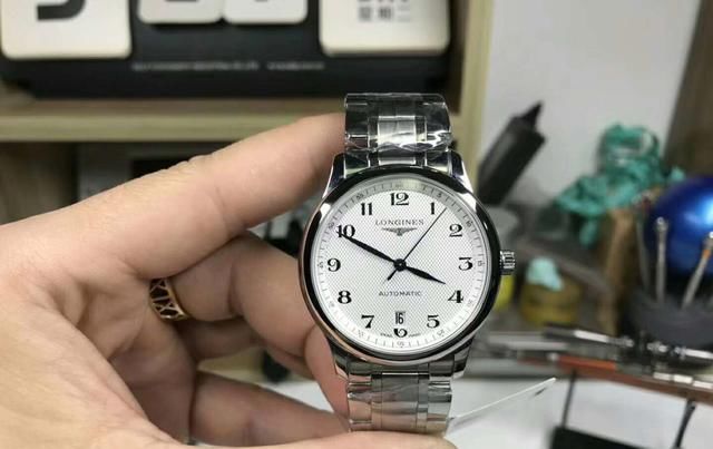  【基础机芯】在顶级手表品牌里,哪家的机械表走时最精准?