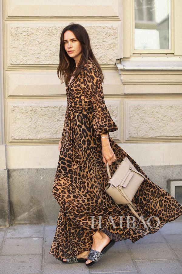 瑞典时尚博主Caroline Blomst高分街拍合辑：当妈了都爱穿亮色？