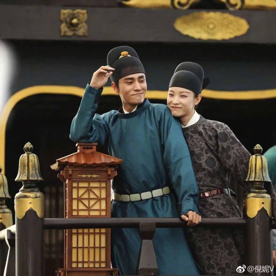 脸大女生这样化超显脸小!倪妮都照做了~