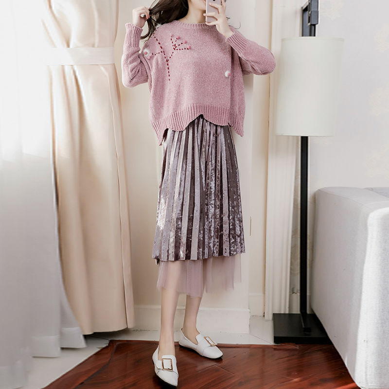 快丢掉老土的连衣裙吧，今年流行穿这样的小香风套装让你洋气到爆