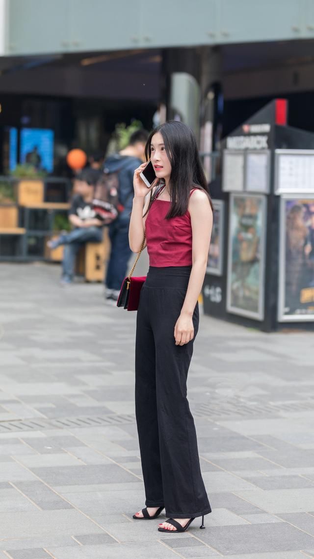 街拍，淑女风的气质，让时尚能够绽放你的美