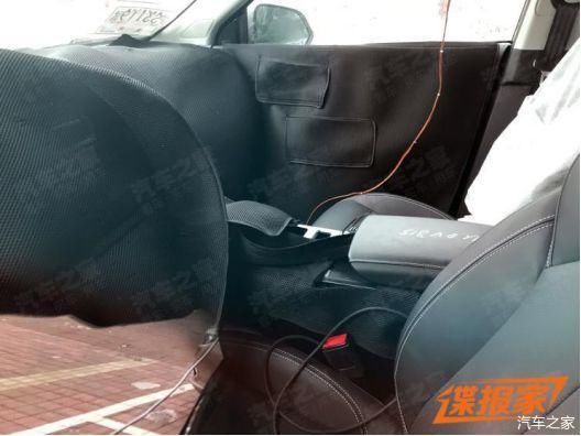  『月份』荣威RX5中期改款变“大嘴” 或6月份上市