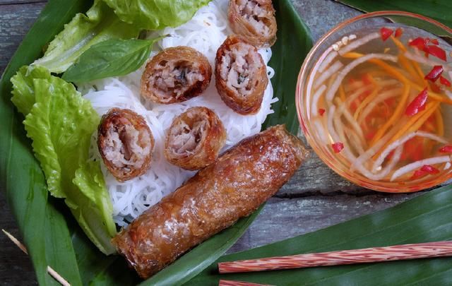 朋友圈晒越南这一美食，却被闺蜜勒令有毒不能吃，得知真相尴尬了