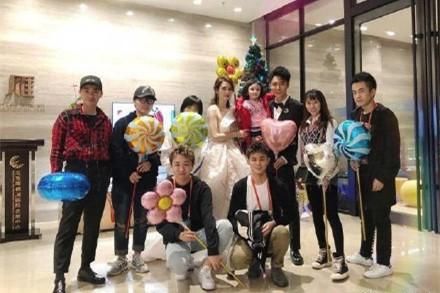 娱乐圈又一帅哥疑出轨,老婆辟谣,网友说:明眼人都能看出来有事