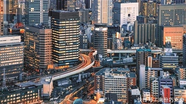  「高速」世界最牛钉子户，高速公路从他房间穿过，政府还要给他