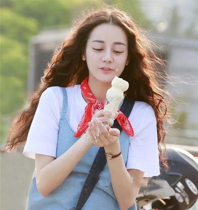 「女人」过了40岁的女人,想要有气质就别碰这4种发型,不然又丑又显老