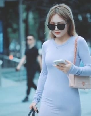 香奈儿:不动时像80斤,走路时100斤都不止!,她的裙子真“稀奇”