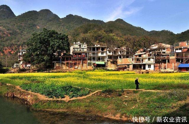 中国的“世外桃源”：整座村子被群山包围，只能从狭小的山洞进去