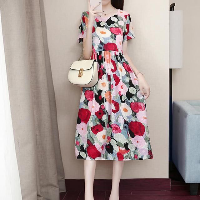 发现一种“棉绸裙”，比真丝还洋气舒服!老婆穿了显高显瘦显白嫩