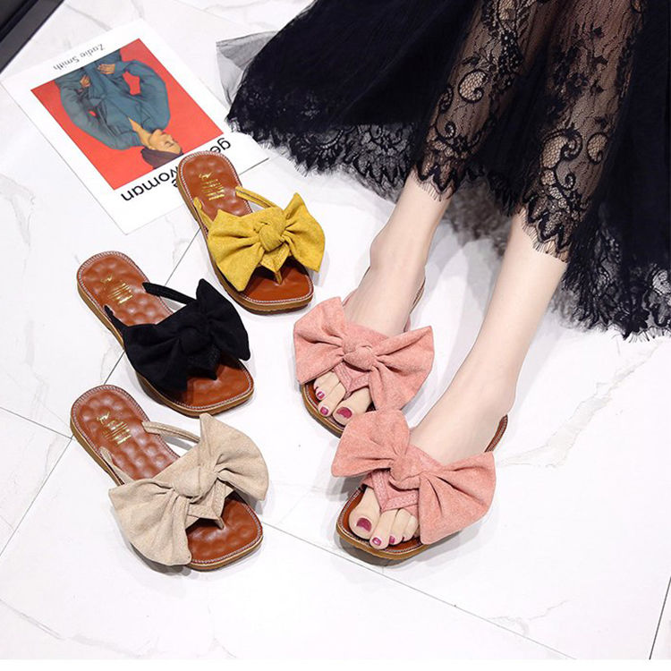 今年流行的凉鞋一款比一款舒适洋气，时尚更显女人味