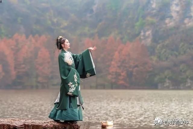 大雪过后的汉中龙池特别适合汉服摄影，不信你看