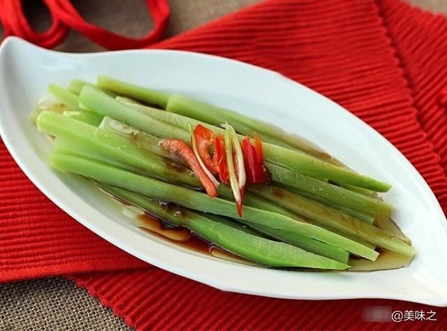 微苦:清热去火白灼芥兰的14种做法,清淡爽口鲜美微苦、烹饪方法简单